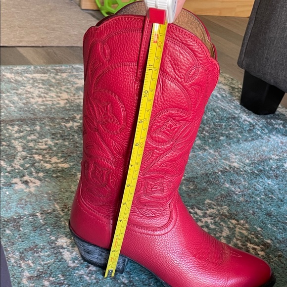 Ariat Vibrant Red Leather Western Boots - Picture 14 of 14